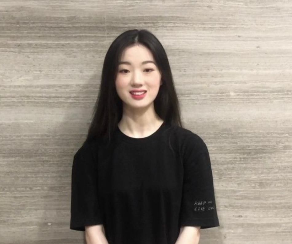 猫眼公司|放弃“千万合同”选择小公司，单依纯又给《中国好声音》上了一课