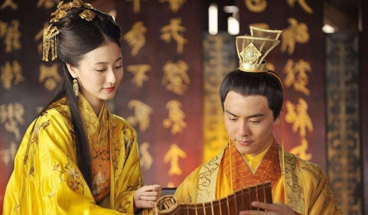 农民起义|为什么欧洲王室千年不变，而中国王朝不到三百年就要改朝换代？