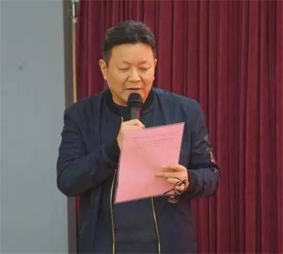 [浦东]华师大附属东昌中学:“感恩于心，责任于行”-2021届十八岁成人仪式