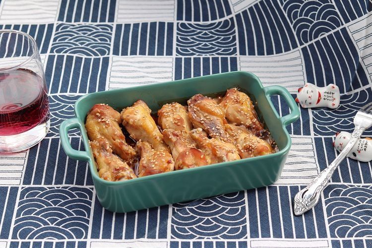 自制照烧鸡翅根，方法简单，满满的日式风味，孩子很喜欢吃