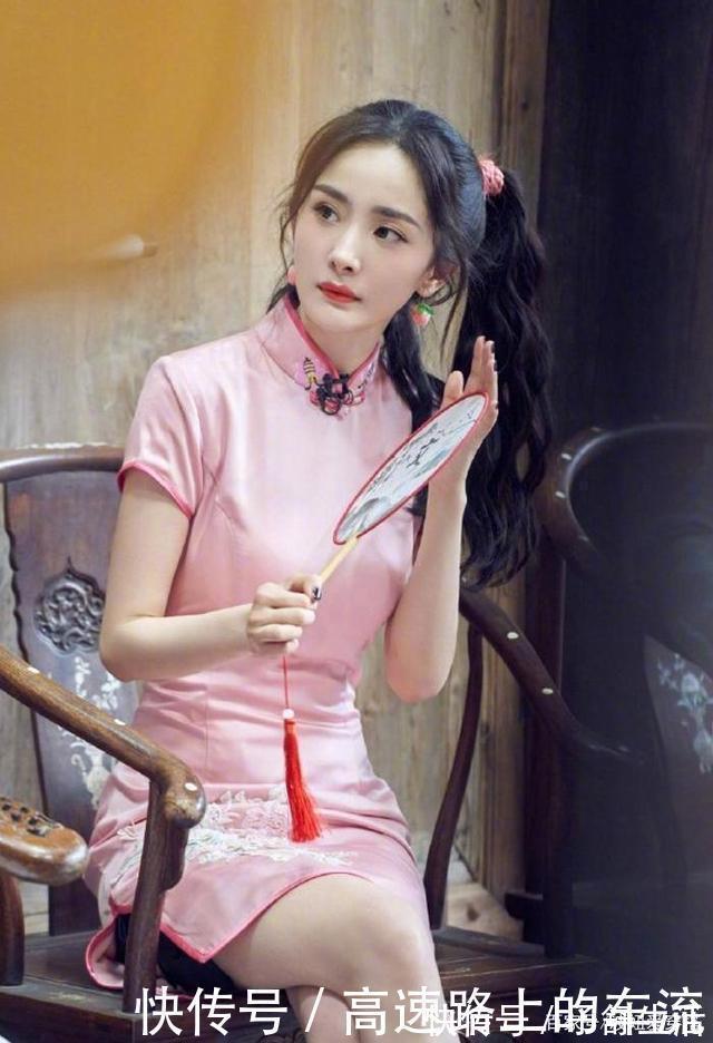 女生|女生再懒也别总披头散发,试试这4款流行发型,不仅减龄还显脸小