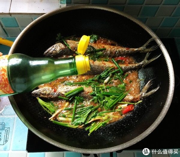 寒冬，吃牛羊肉不如吃它，12元一斤，烧上一盘滋补又馋人，太香了