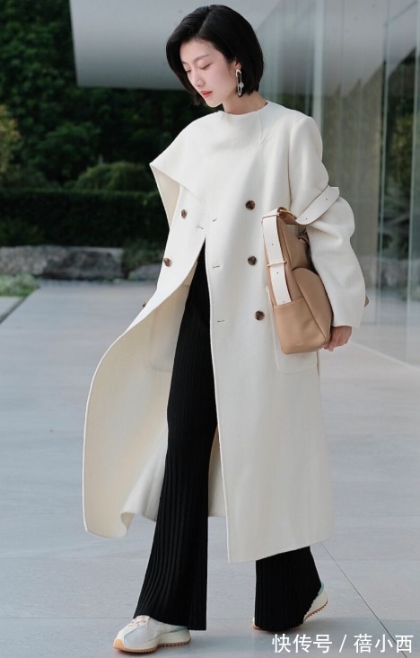 小姐姐 奔三奔四的女人,建议多穿“大衣”,时髦的搭配公式,帮你选好了