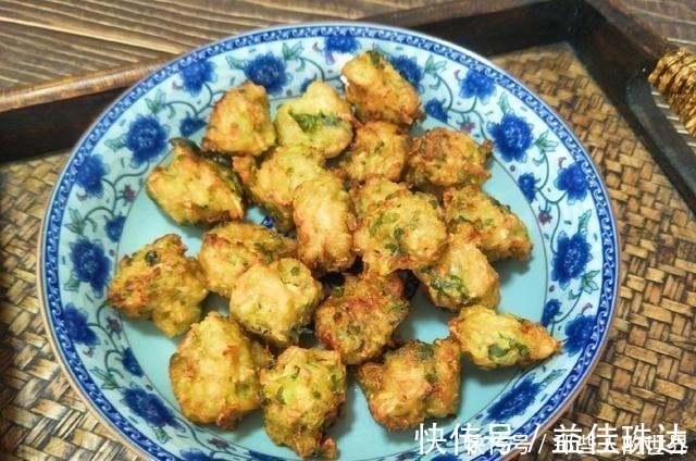 炸萝卜丸子时，牢记3个小技巧，炸出的丸子鲜香酥脆，凉了也不硬