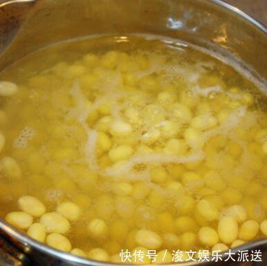 这“5种肥”,家里都有,撒一把在盆里,花长得旺、开花特别多