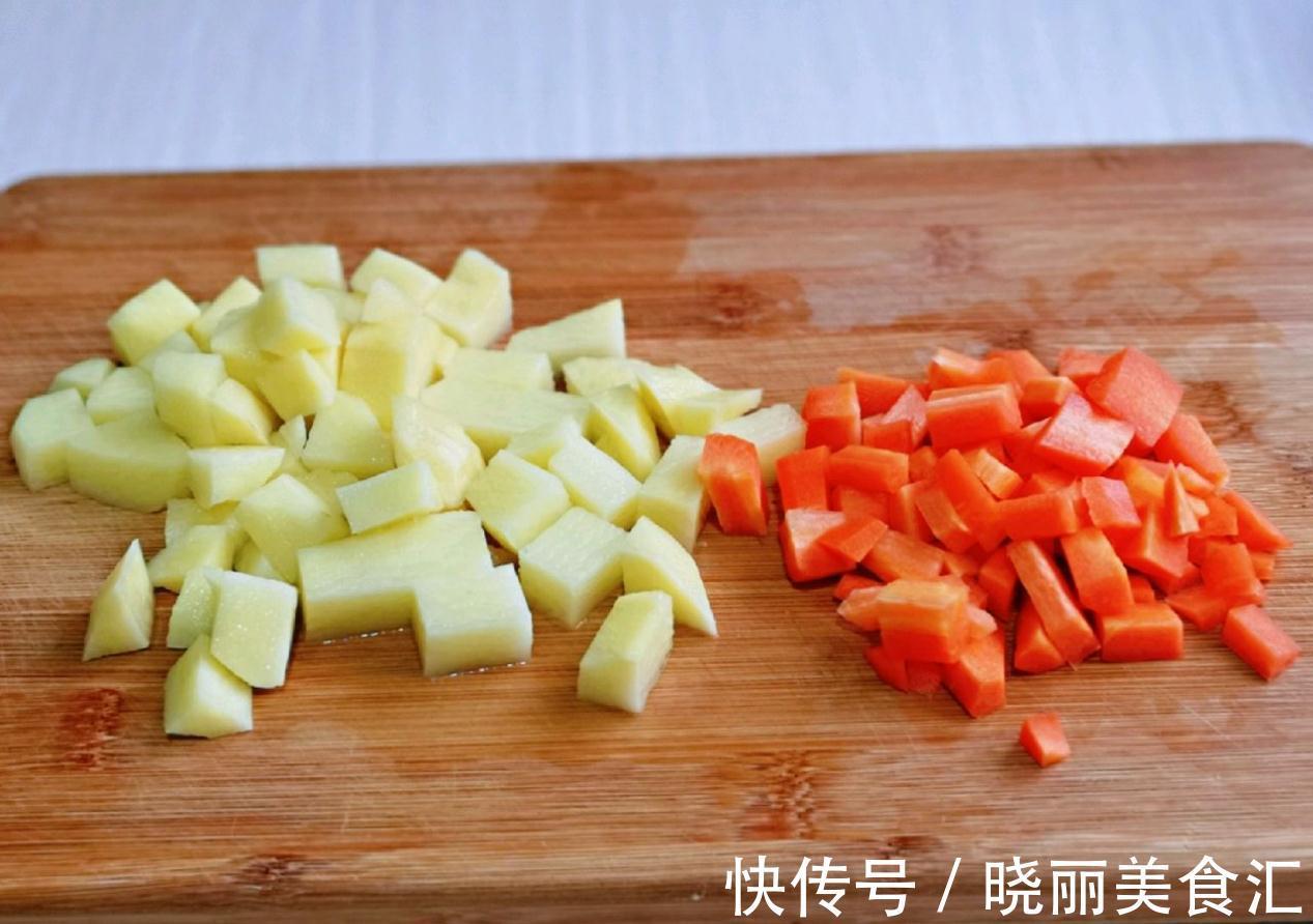 一锅暖暖的番茄炖牛腩,滋补有营养,番茄浓郁牛腩鲜香