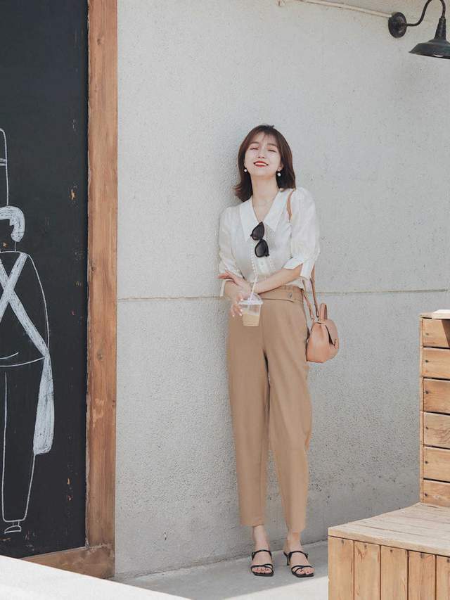 针织衫|30岁~45岁的女性秋季穿搭分享,针织衫配直筒九分裤,显瘦又减龄