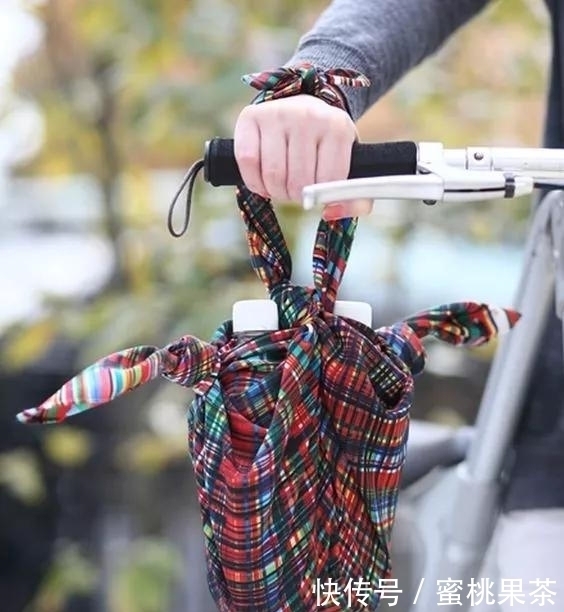 折法|一块布打两个结,变身大容量高颜值收纳包,几十种折法好强大