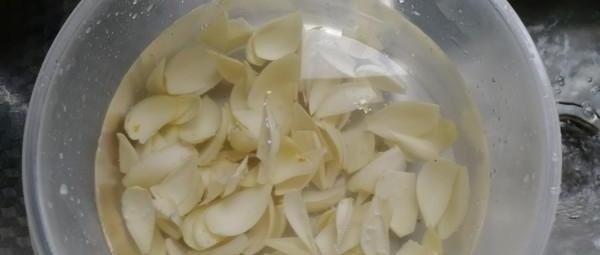 以后海鲜就这样吃，不油炸不清蒸，香气四溢，上桌连汤汁都不剩！