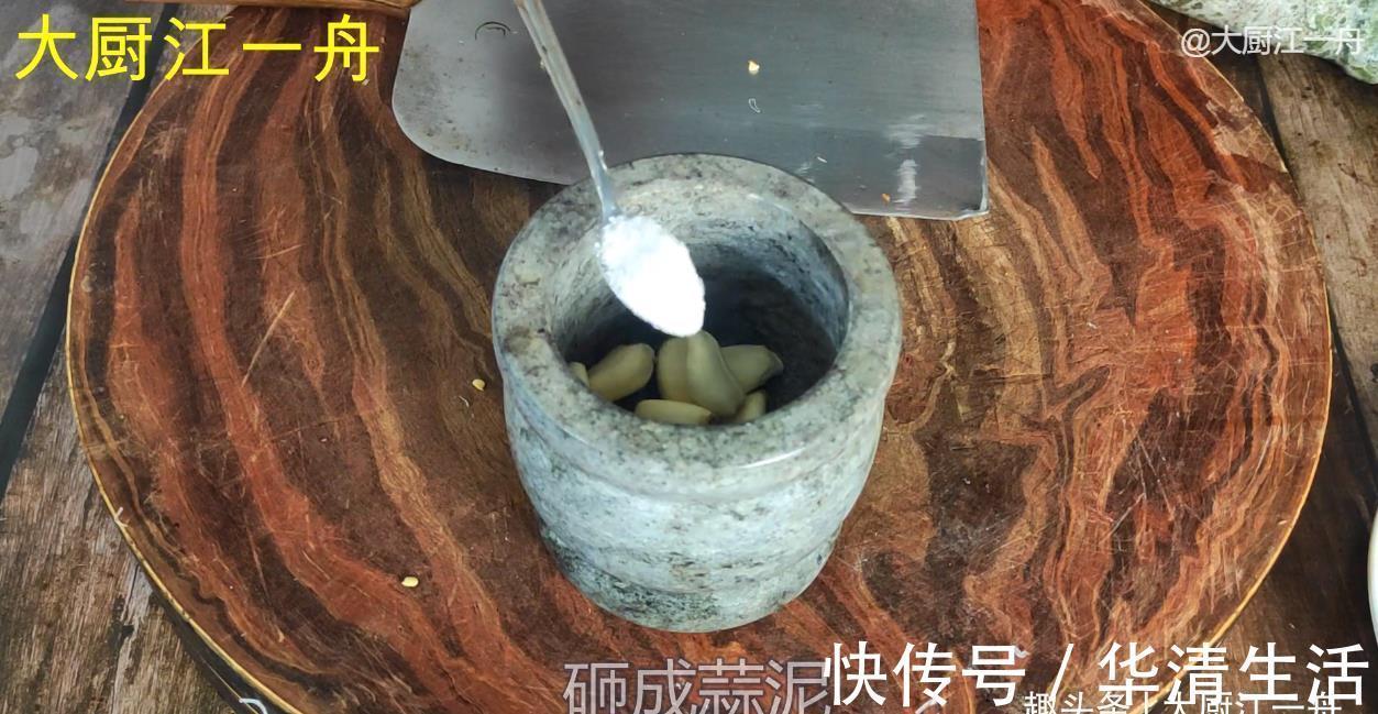 诀窍|怪不得饭店的凉拌菠菜那么好吃?原来做法有诀窍,3分钟就学会