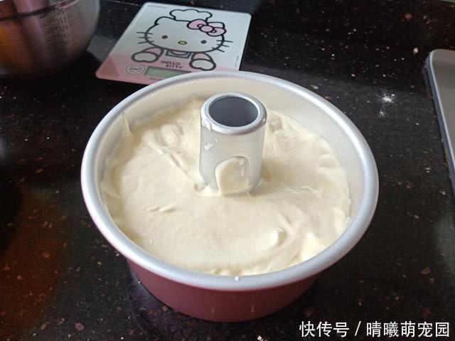 戚风蛋糕|原来酸奶做蛋糕超好吃,比嫩豆腐还嫩,做法太简单