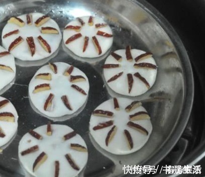 比糯米饼香润,比面饼细滑,10分钟做锅它,软糯劲道,孩子最爱!