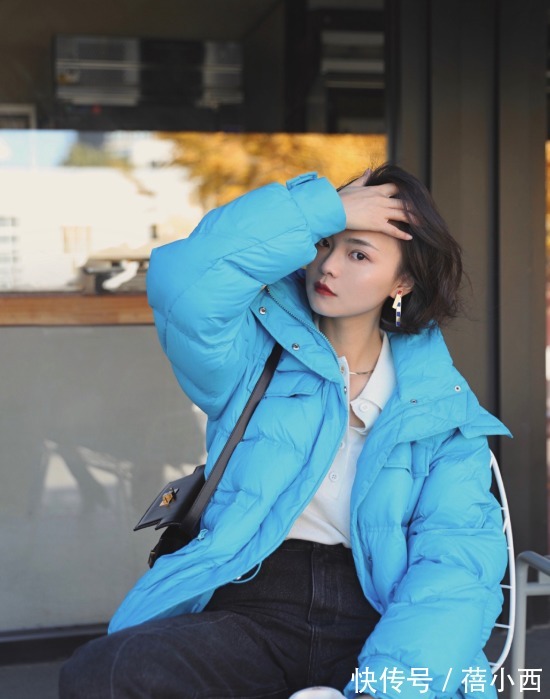 时髦 冬日“羽绒服”不用买多,学会搭配下装才是关键,不费力就很时髦