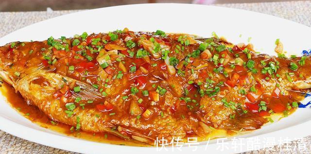 鲢鱼|家常酱炖鲢鱼，酱香四溢鲜美下饭，快来和小编一起学着做一回吧