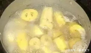 大肚子|香蕉和此物一起煮,大肚子平了,睡眠好了,给身体来个大扫除!