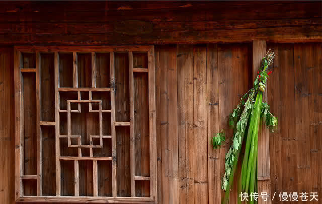 习俗|端午节插艾草有说法,老话说“五讲究三不挂”指的是什么?