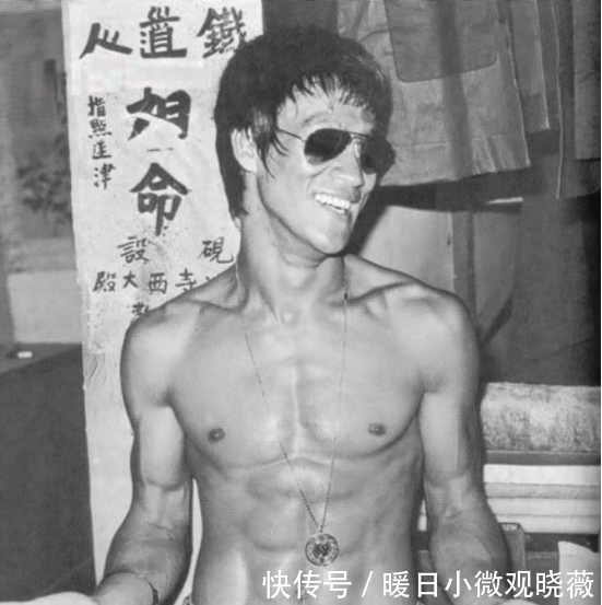 黄泽民|黄泽民挑战李小龙3分钟败北，怀孕8个月的妻子说：不是一个级别