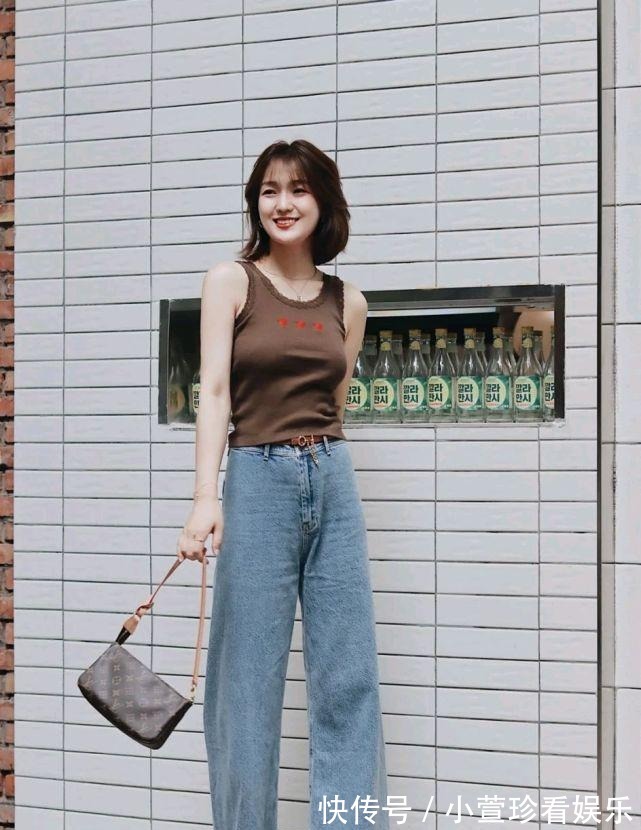 极简|会穿衣搭配很关键,不知道怎么搭配的女生,可以选择极简穿搭风格