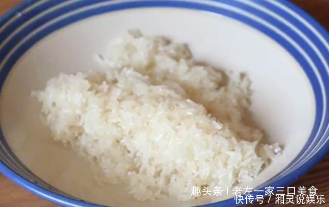 好喝|把大米炒糊泡茶喝,减脂刮油暖胃又消食,我家经常做,简单又好喝