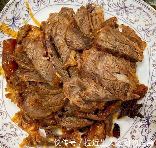 芋头排骨汤|周末在家下厨做拿手家常菜,一上桌孩子就抢光,给家人露了一手