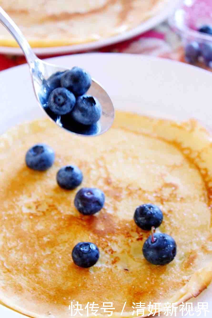 自制|在家自制挪威薄煎饼,香味扑鼻,简单又好吃,大家可以试试