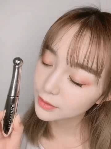 3个美妆小技巧，化妆师一般不会告诉你，却能帮你解决妆容问题