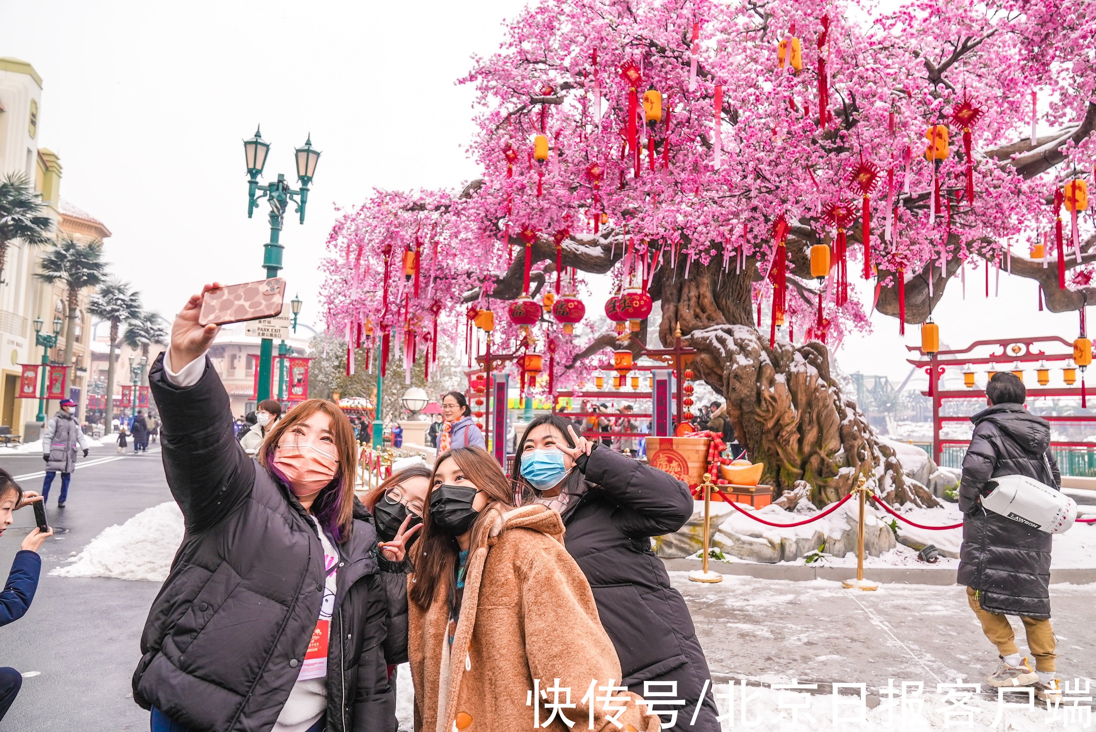 功夫&虎年元宵节，北京环球影城“解锁”花灯会