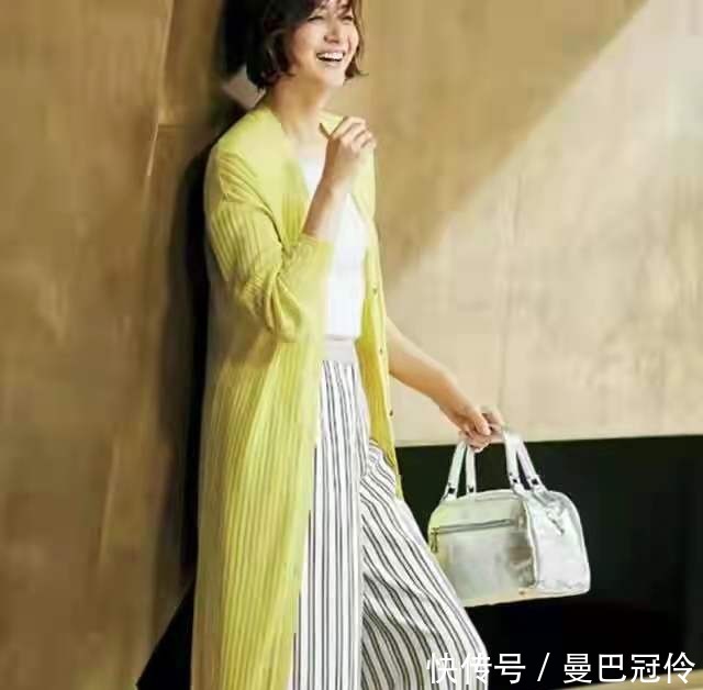 卡其色|50岁黄皮肤女人,夏季穿什么颜色显白又年轻?