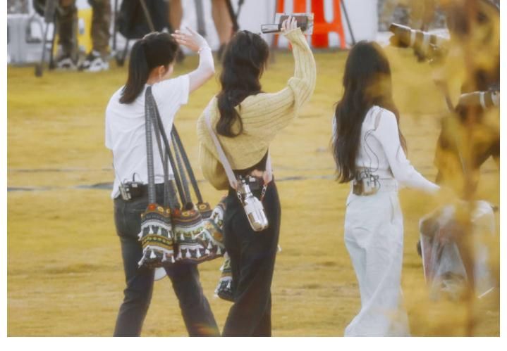 檀健次|继赵丽颖后,《中餐厅5》又有一位元老嘉宾回归,综艺粉要激动了