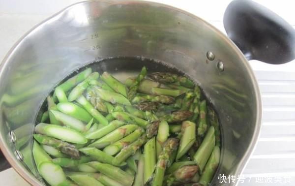 芦笋|这菜是蔬菜之王，含硒丰富，简单一炒，营养爽口，孩子超爱吃