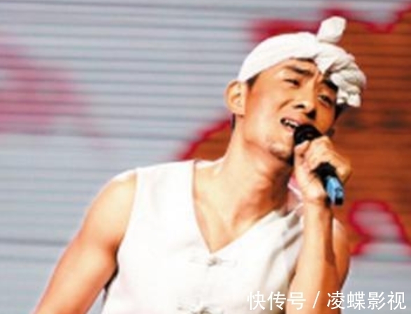 凤凰传奇|从星光大道冠军到“人人喊打”，52岁的阿宝再惹争议，他做了啥？