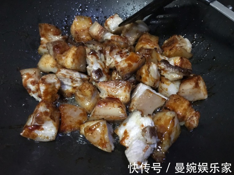 红烧肉|做红烧肉,不要放这种料!很多人爱放,难怪肉又老又柴,腥味也大