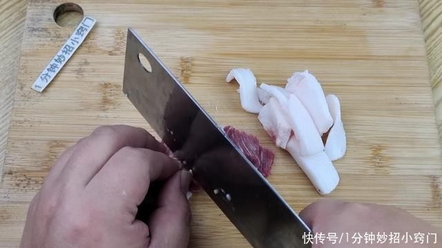 黄瓜|黄瓜这样炒才好吃，清脆爽口又解馋，一次3碗米饭都吃不够