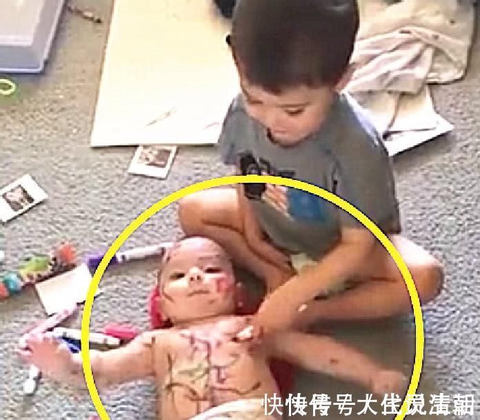 水彩|妈妈让小哥哥照看2胎宝宝，接下来哥哥的行为妈妈笑喷了
