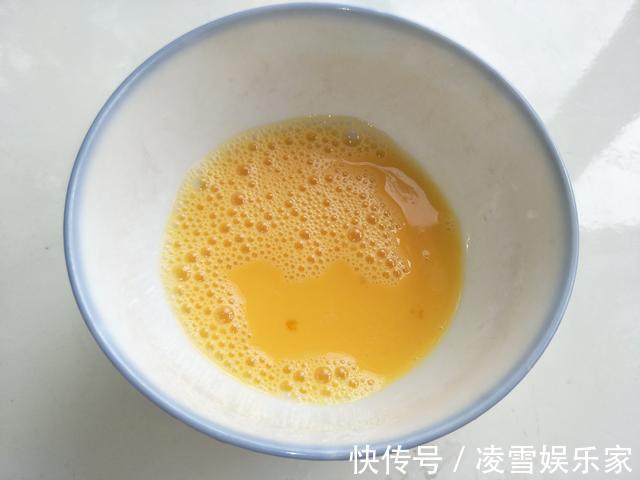 馒头|煎馒头片，别只知道裹鸡蛋，多加1步，馒头片香酥脆爽不吸油