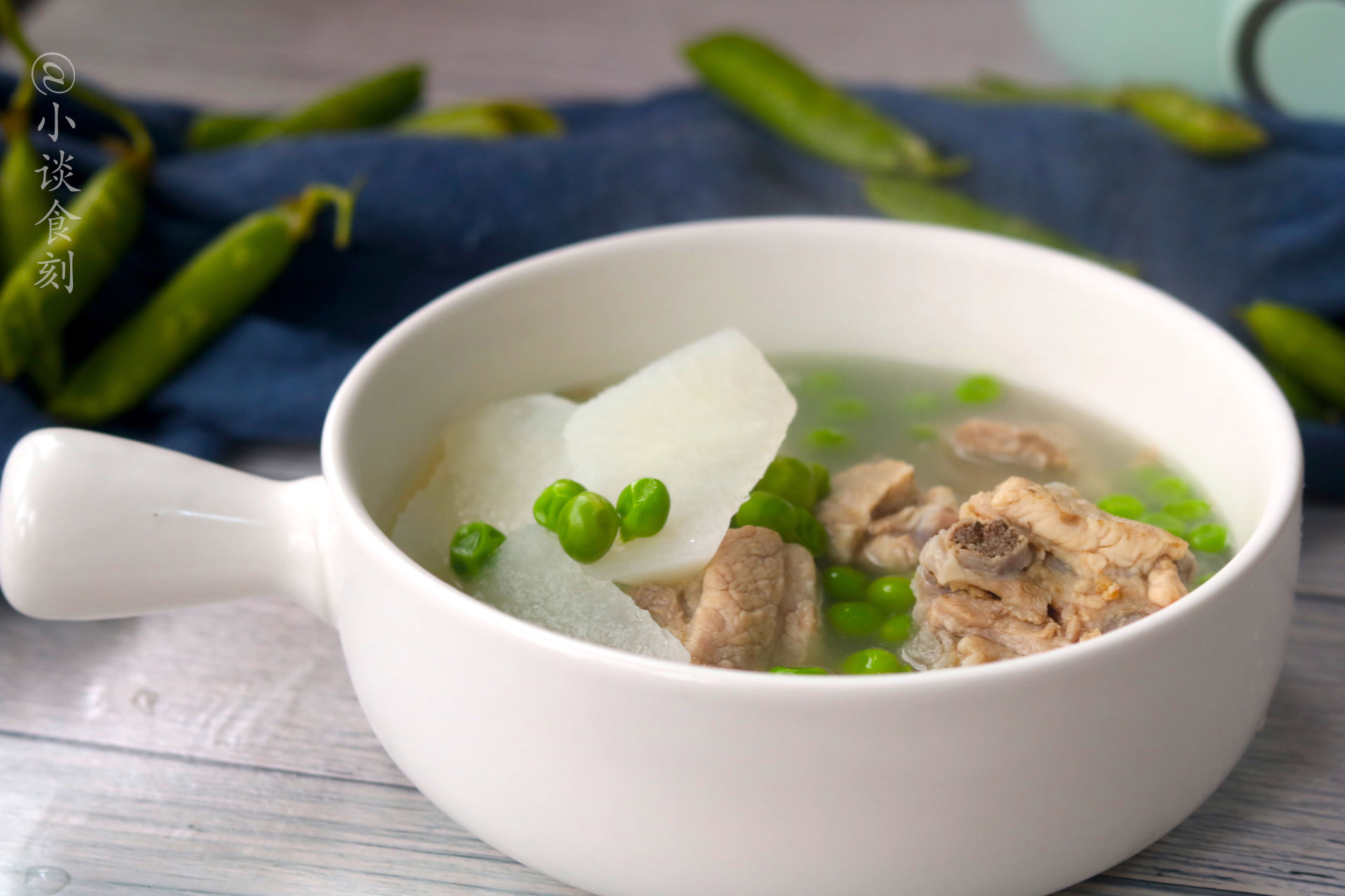 三月，炖排骨汤加此“2种”食材，颜色好看汤汁也鲜美，好喝多了