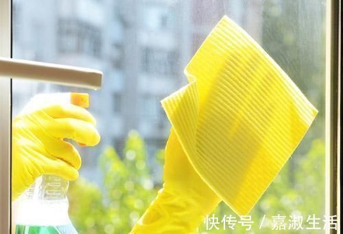妙招|擦玻璃不用爬窗,有个小妙招,让玻璃干干净净