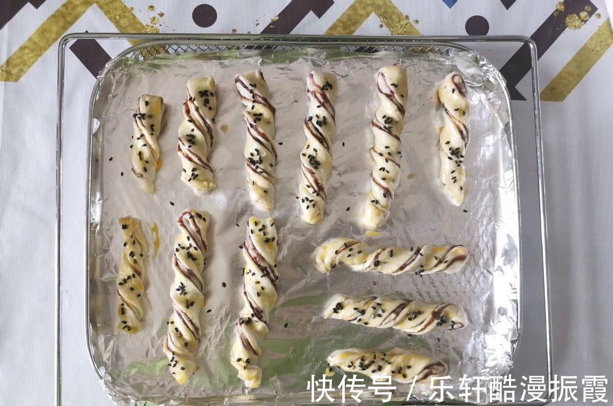 家庭版|家庭版豆沙扭扭酥,香酥可口,美味香甜