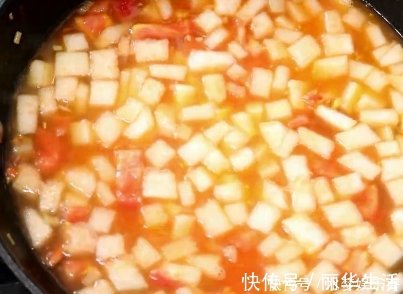 冬瓜|冬瓜便宜还营养高,今天不炒着吃了换个吃法,汤鲜味美真好喝