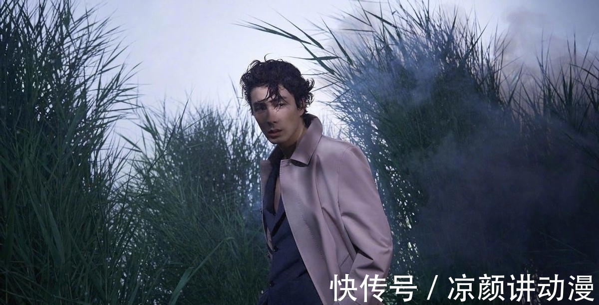 李承铉|李承铉低音舞台出圈,颜值实力都在线,体验到戚薇的快乐了吗?