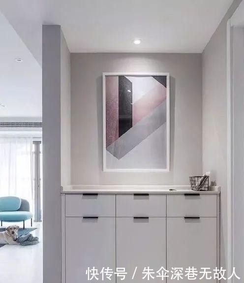 背景墙|开门见厅的尴尬户型,没有玄关,鞋柜要放哪里