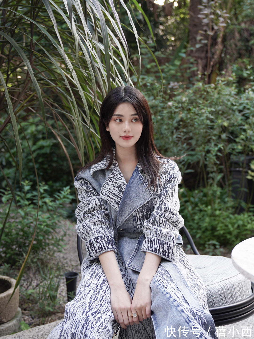 风衣 这个冬季终究还是被“风衣”惊艳了,优雅又时髦,怎么搭都好看