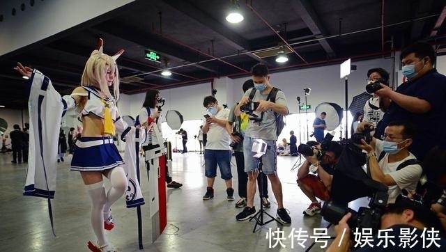 理所当然|漫展JK女顶不住网络暴力道歉,部分网友欺弱怕强肮脏脸!力挺女主