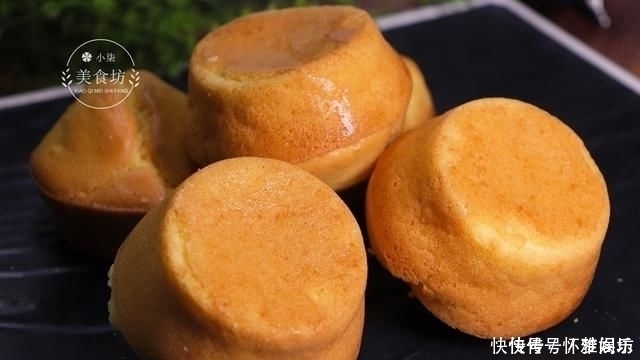 面粉里加4个鸡蛋,不发面,手不粘面,不放一滴水,孩子抢着吃