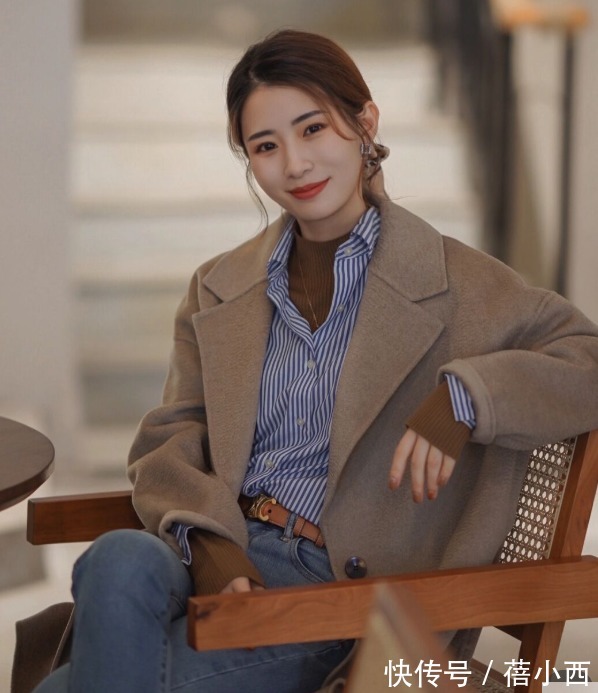 时髦 秋末冬初怎么穿才时髦?换上“大衣+九分裤”,高级感扑面而来