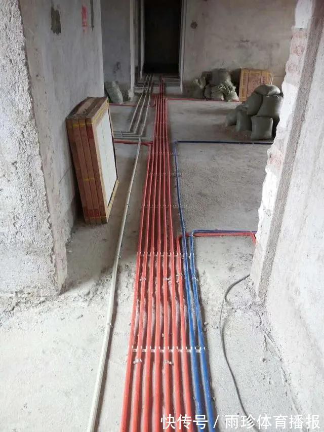 红蓝线|行家看了我家水电,连连摇头,这年头有这么好的水电师傅不容易了!