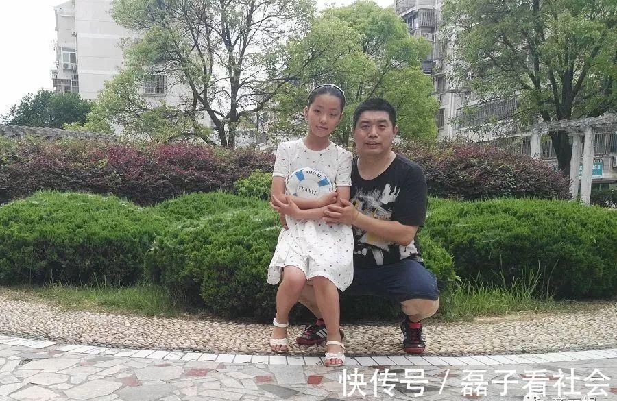 妈妈们|为什么女儿和爸爸更亲近?这几个原因让妈妈看了,心理会平衡