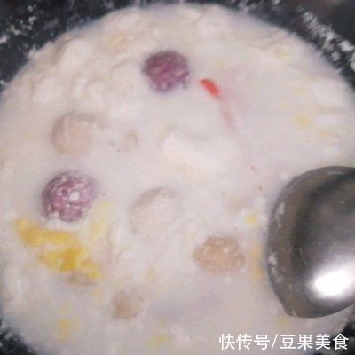 大杂烩|大杂烩～鱼丸鸡蛋牛奶面