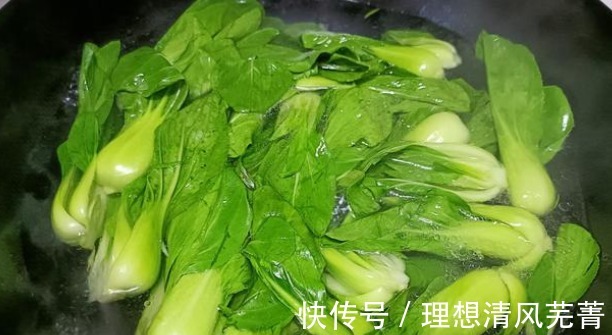 钙质|冬天多给孩子吃“长高菜”，3元一斤，钙是牛肉6倍，鲜美易吸收！