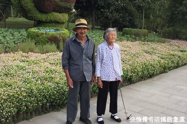 金鸡独立|50岁后,如果能毫不费力的完成2个动作,说明体质好,长寿或不难